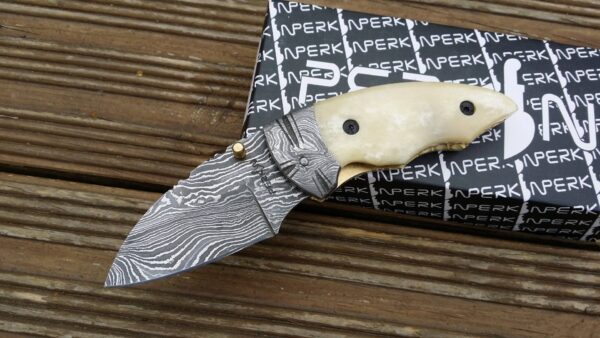 Handmade Damascus Pocket Knife - Beautiful Folding Knife