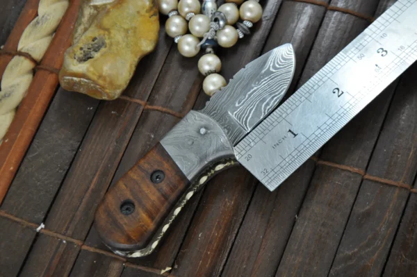 Outstanding Value - Handmade Small Damascus Pocket Knife - Legal to carry - Image 2
