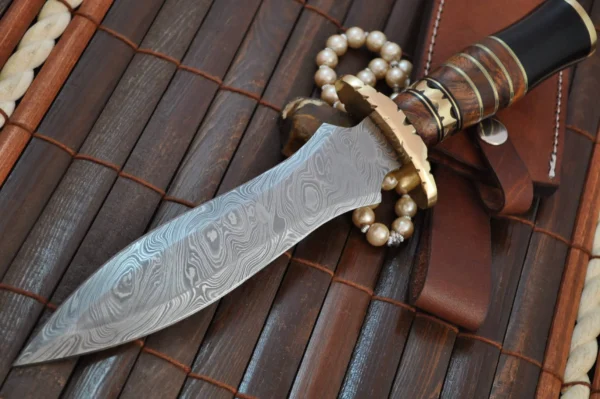 Damascus Steel Dagger Knife With Double Edge Blade - Image 2