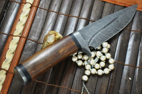 Handmade damascus steel hunting knife with sheath - Image 2