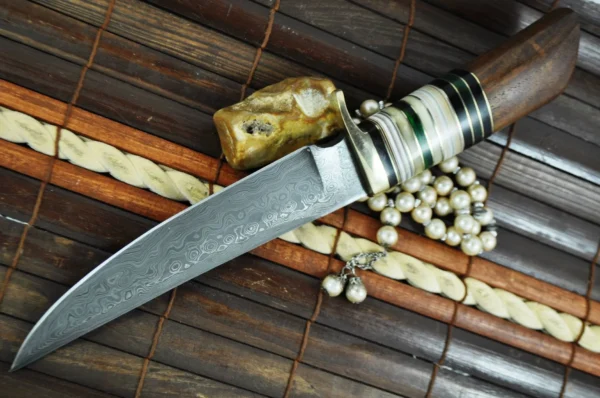 Handmade damascus steel fixed blade hunting knife with sheath - Image 3