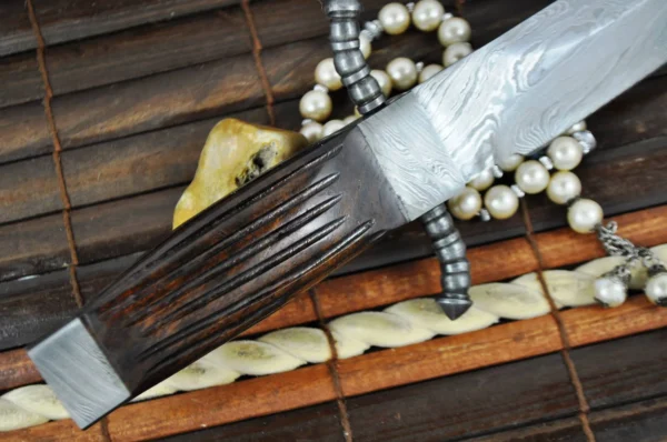 Hunting knife fixed blade knife damascus steel and leather sheath - Image 5