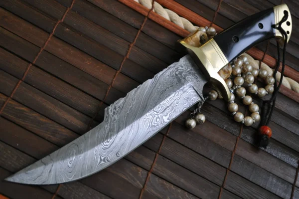 Damascus steel hunting fixed blade bowie knife with sheath