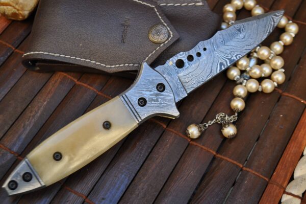 Hunting knife folding damascus steel folding knife with lock - Image 3