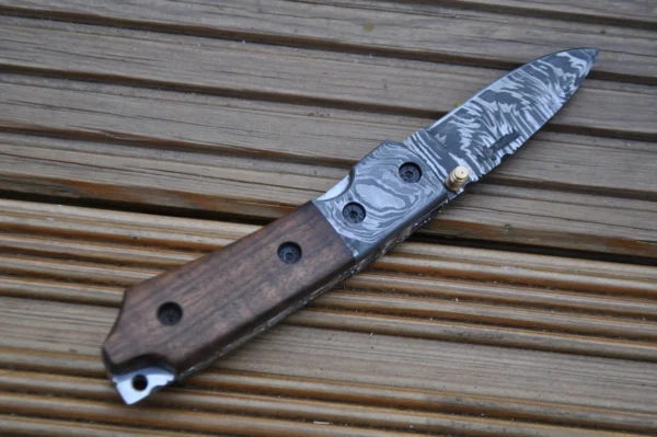 Handmade Damascus Pocket Knife - Beautiful Folding Knife - Image 3