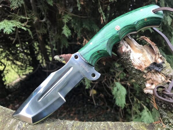 Full Tang tracker Knife with D2 Steel blade and Micarta Handle