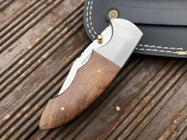 Pocket Knife for Men with Liner Lock Mechanism - Image 7