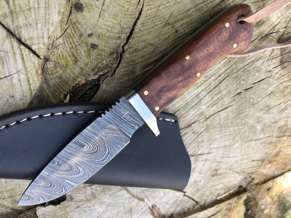 Perkin 6.5 Inches Damascus Steel Hunting Knife with Sheath SK300 - Image 4