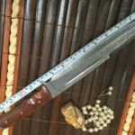 Handmade Damascus Hunting Knife with Leather Sheath - Image 6