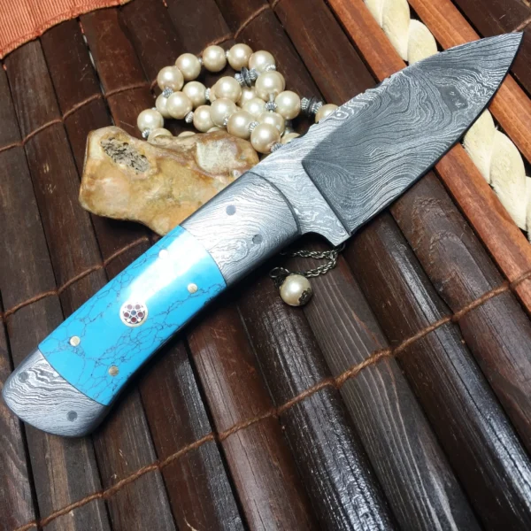 Handmade Damascus Steel Hunting Knife Turquoise & Mosaic Pins Handle - Image 5