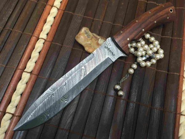 Custom Handmade Damascus Hunting Knife - Beautiful Bowie Knife