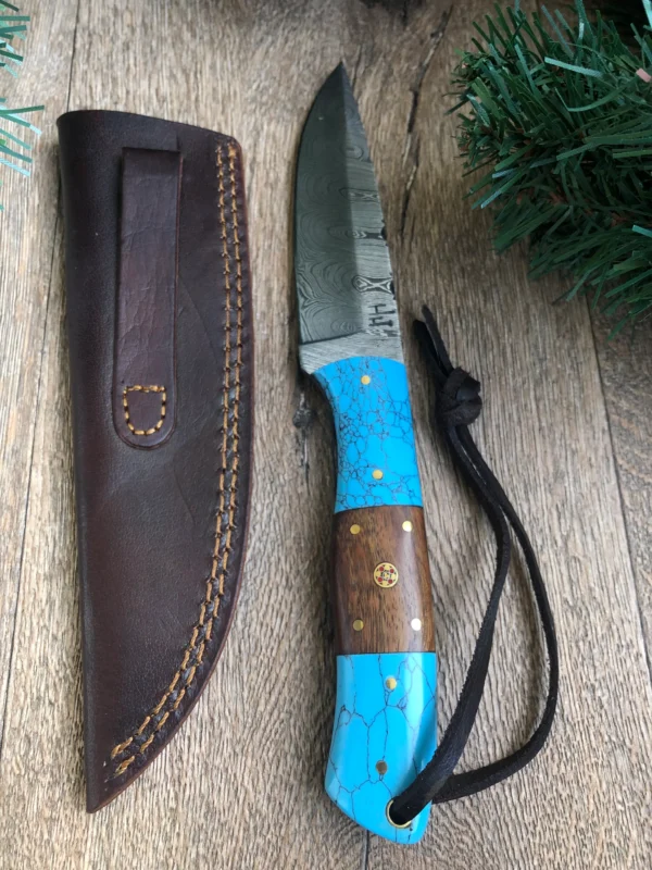 Handmade Bushcraft Damascus Steel Knife | Hunting Knife with Leather Sheath, Wood and Turquoise Handle | Full Tang, Fixed blade - Image 5