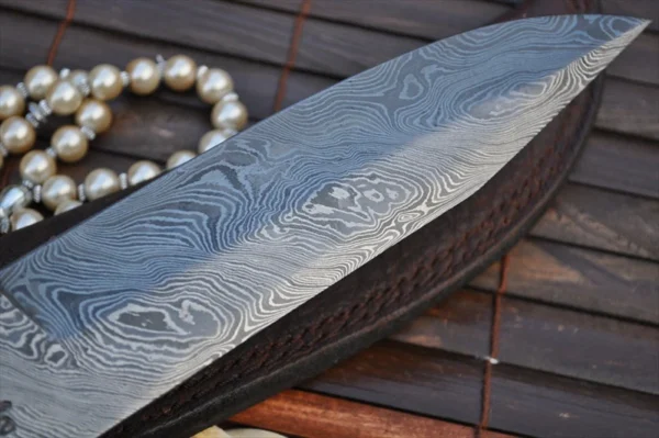 Beautiful Damascus Hunting/Bowie with Burl Wood Handle - Image 3