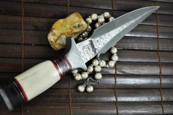 Handmade Damascus Hunting Knife with Bone & Wood Handle - Image 2
