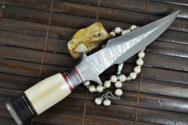 Handmade Damascus Hunting Knife with Bone & Wood Handle - Image 3