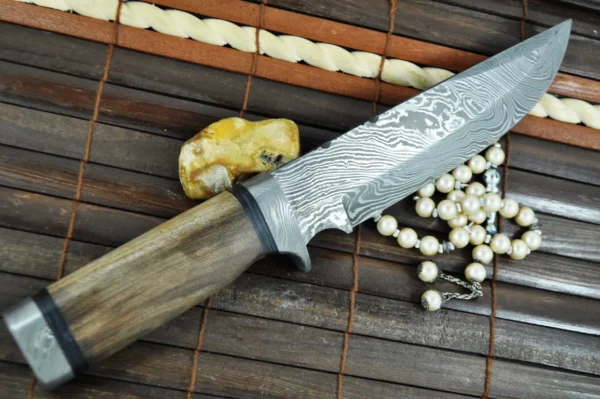 Fixed Blade Hunting Knife with Leather Sheath & Burl Wood Handle - Image 2