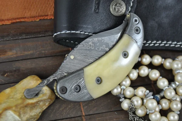 Unique Handmade Folding Knife with Liner Lock - Image 4