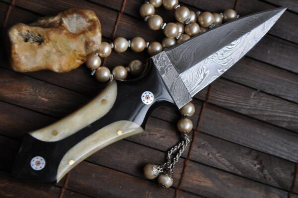 Damascus Custom Made Hunting Knife with Natural Bone in Handle - Image 3
