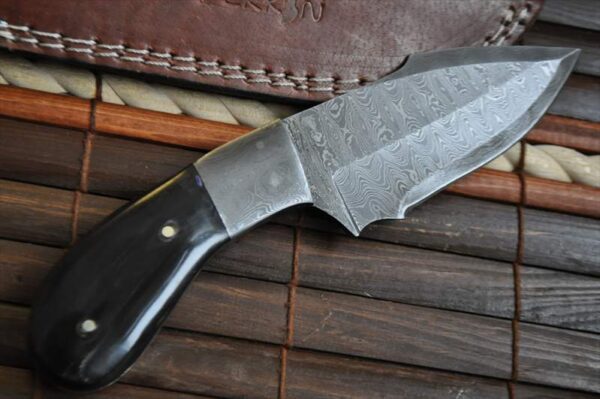 Full Tang Damascus Hunting Knife with Buffalo Horn Handle - Image 2
