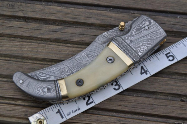 Folding Hunting Knife - Damascus Steel Blade - Image 3