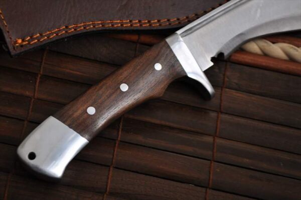 Beautiful Handcrafted Kukri Hunting Knife - 440c Steel - Image 4