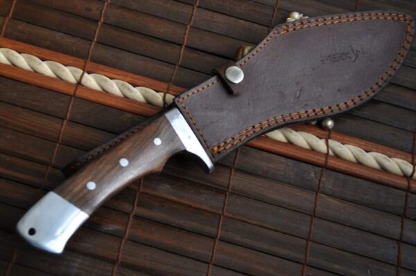 Beautiful Handcrafted Kukri Hunting Knife - 440c Steel - Image 5