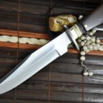 Handmade Hunting Knife with 440C Steel & Walnut Wood - Image 2